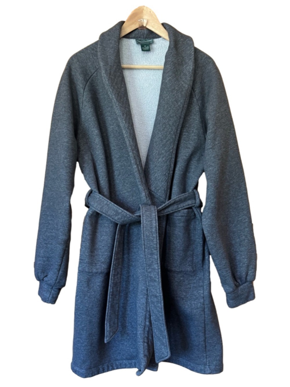 Hammacher Schlemmer Cozy Shawl-Collar Robe in Charcoal Gray Women’s size medium